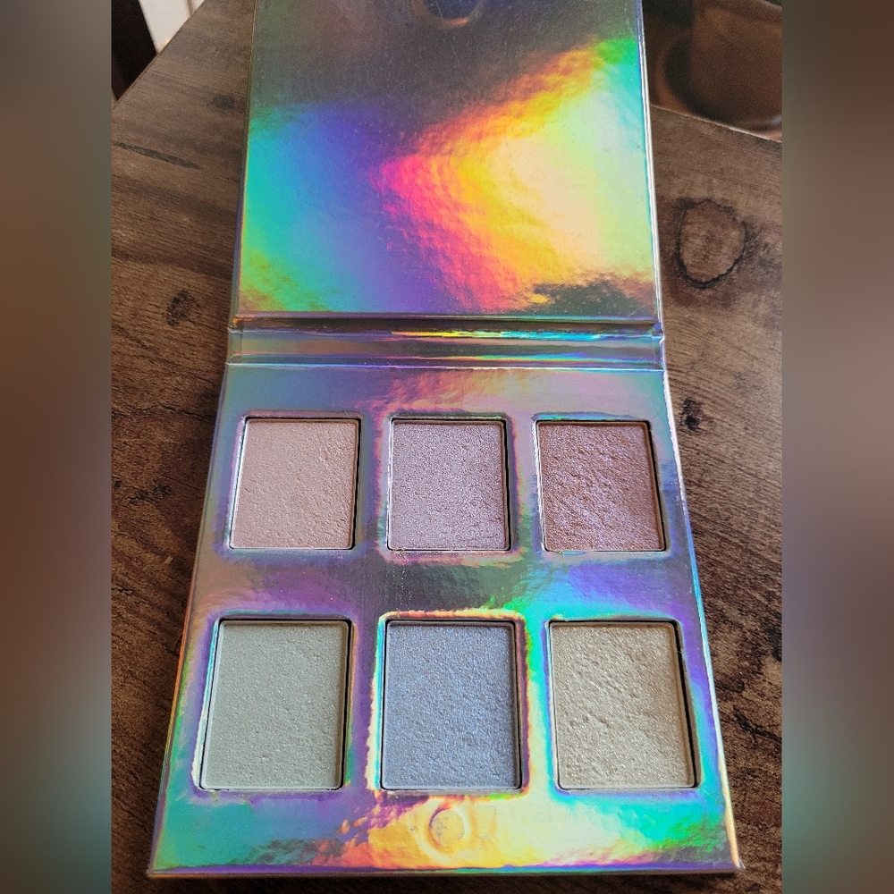 ❤️2 Ads/$20 - Naked Cosmetics eye shadow